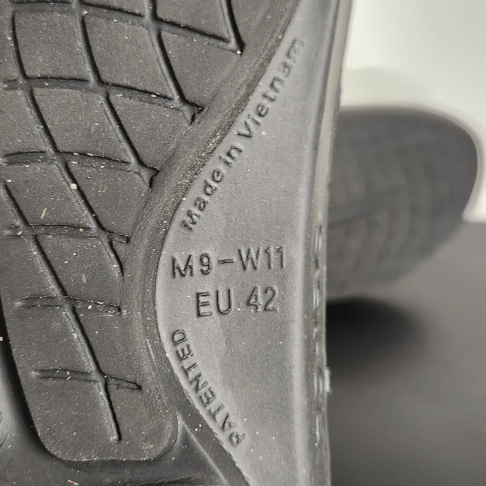 OOFOS Slides Mens 9 Womens 11 Black Ooahh Recovery Comfort Sport Sandal Beach